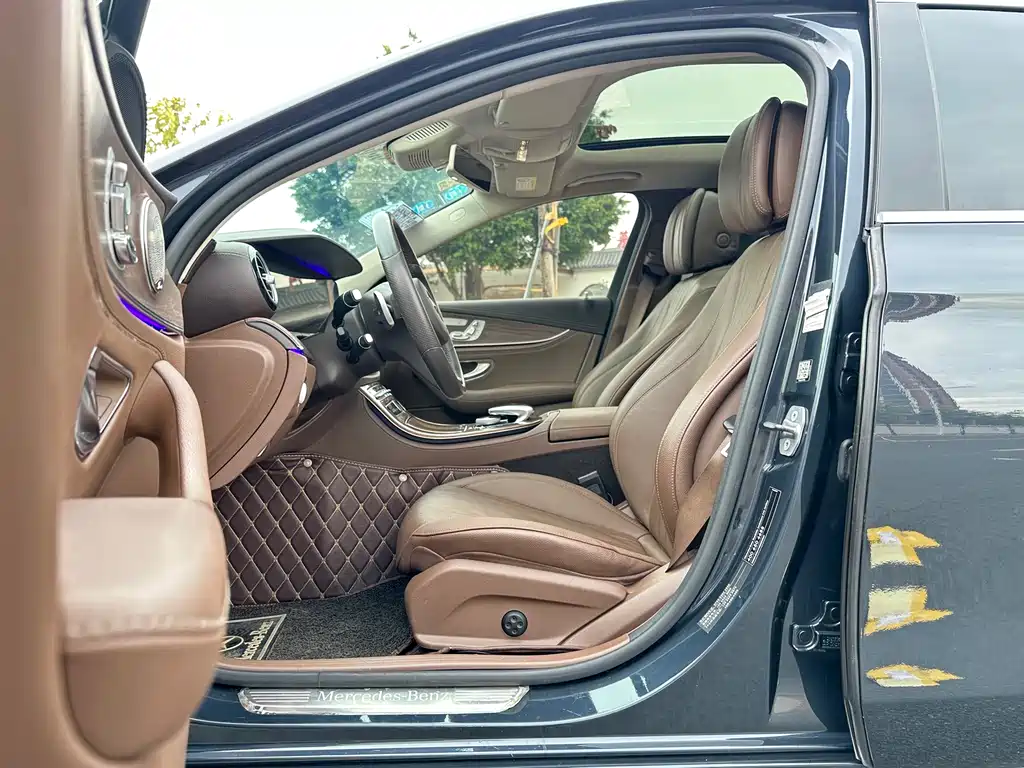 MERCEDES-BENZ E CLASS