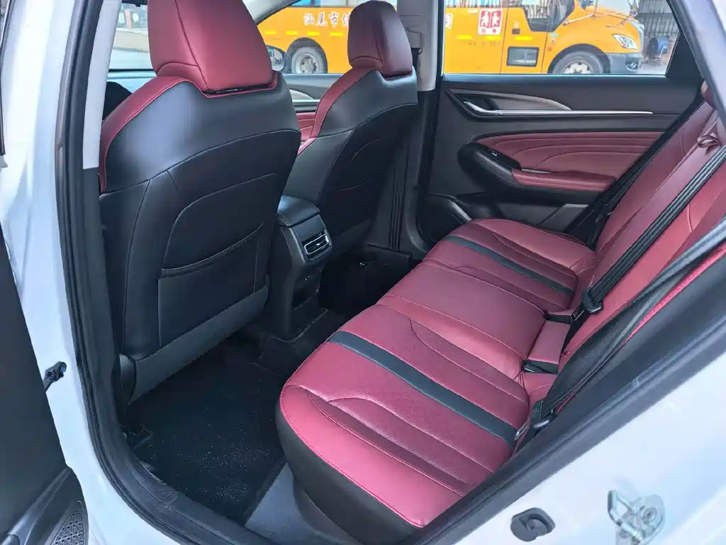 Changan Eado — миниатюра 5