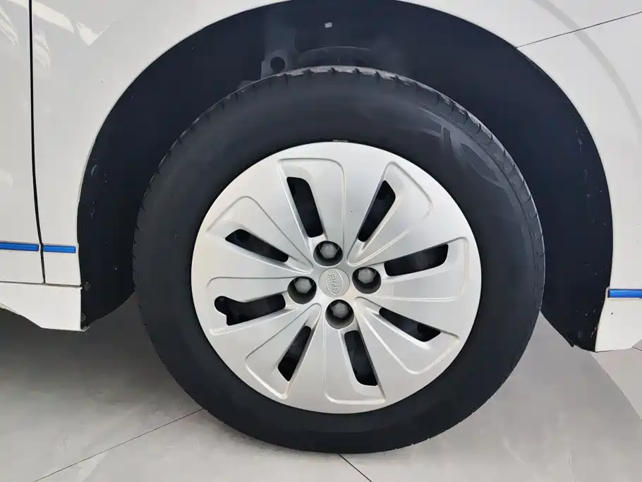 BYD e2 — миниатюра 6
