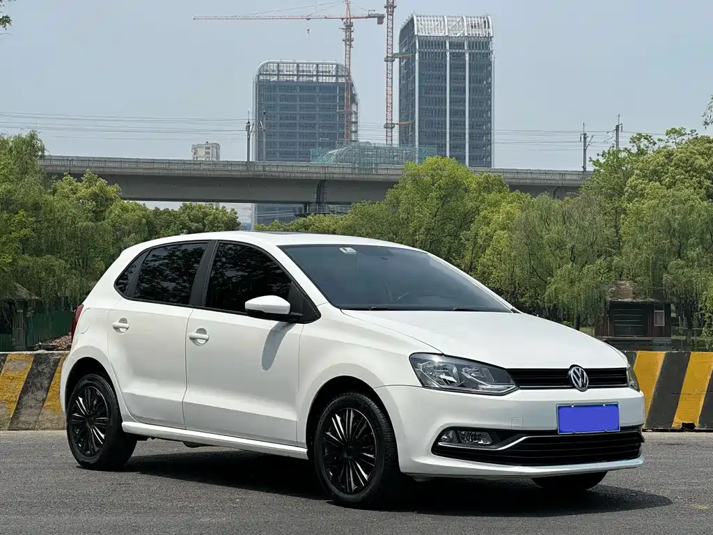 Volkswagen Polo 2016 1.6L AT Comfort