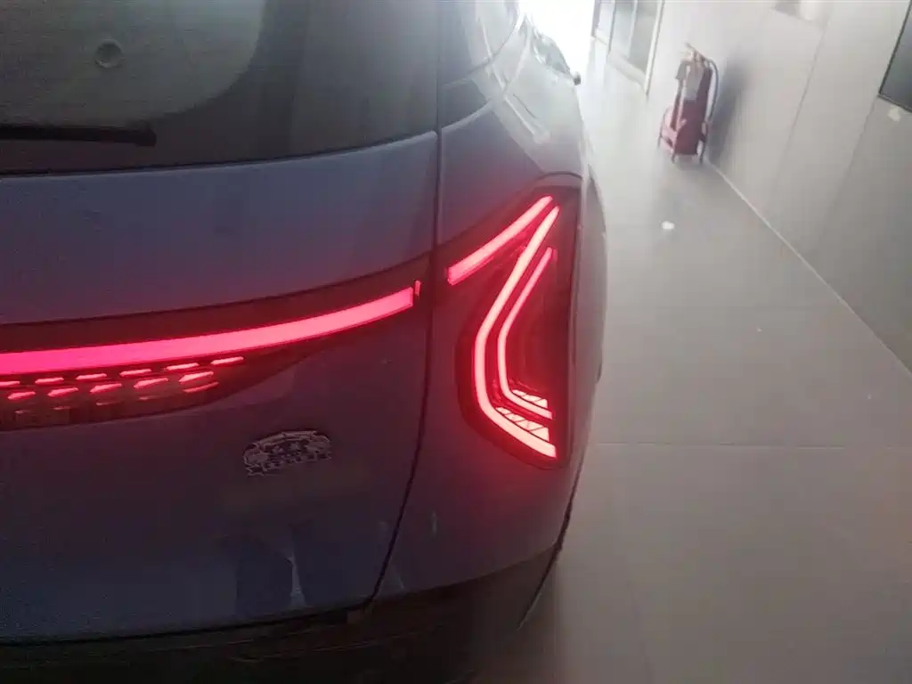 Hongqi 08 2025 605