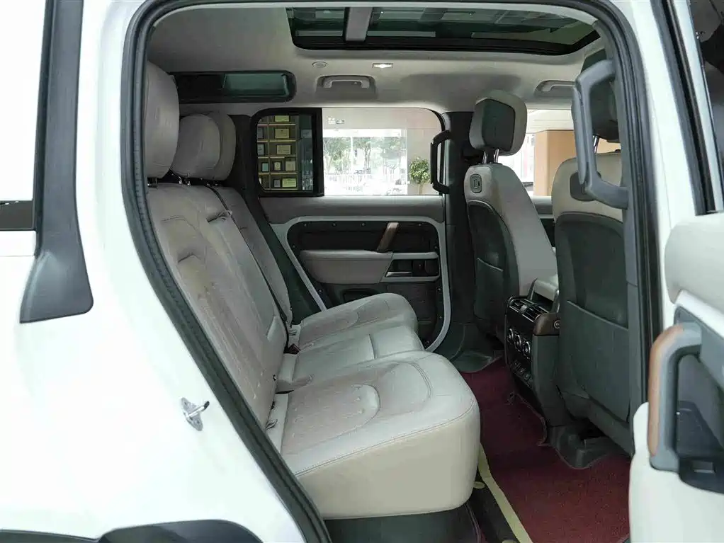 Land Rover Defender — миниатюра 13