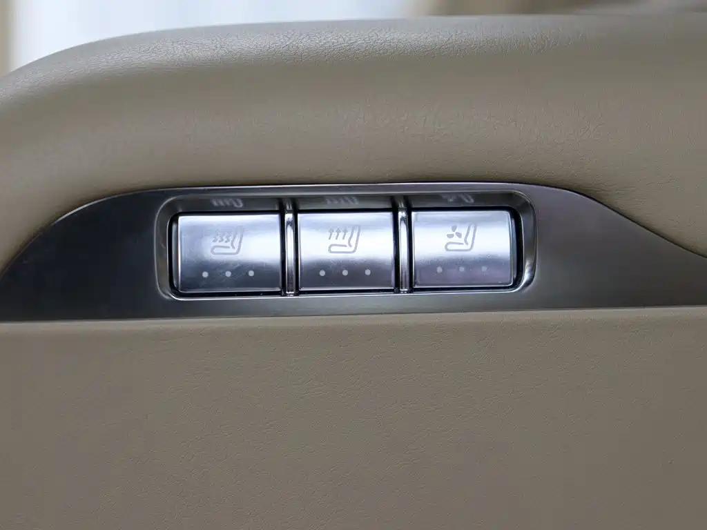 AITO AITO M9 — миниатюра 10