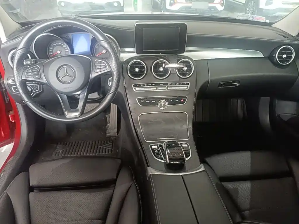 Mercedes-Benz C-Class — миниатюра 10