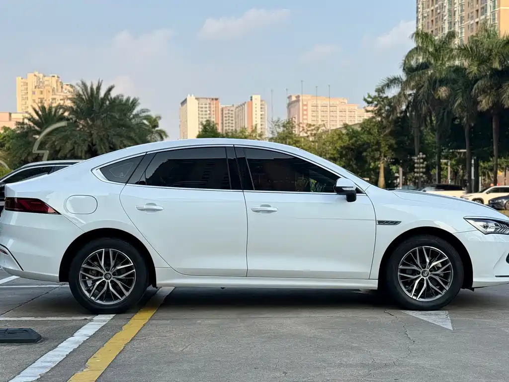 BYD Qin PLUS — миниатюра 5