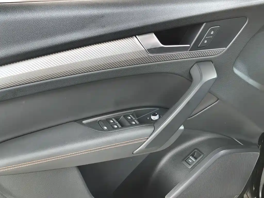 Audi Q5L — миниатюра 13