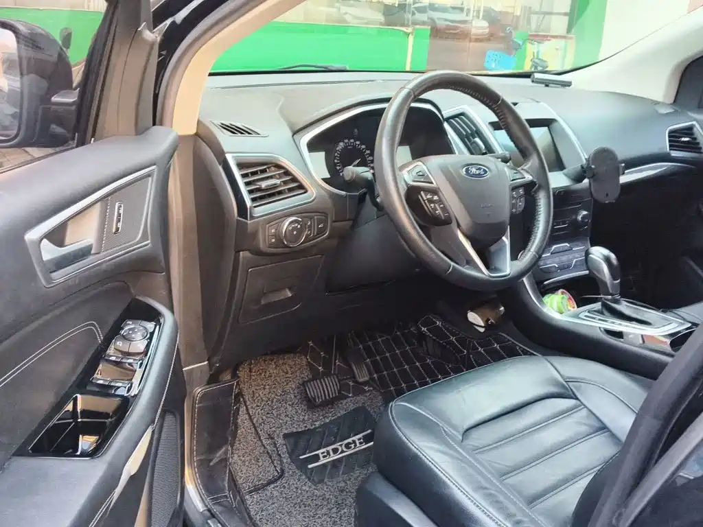 Ford Edge — миниатюра 17