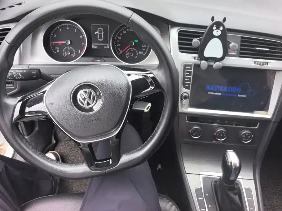 Volkswagen Golf — миниатюра 12