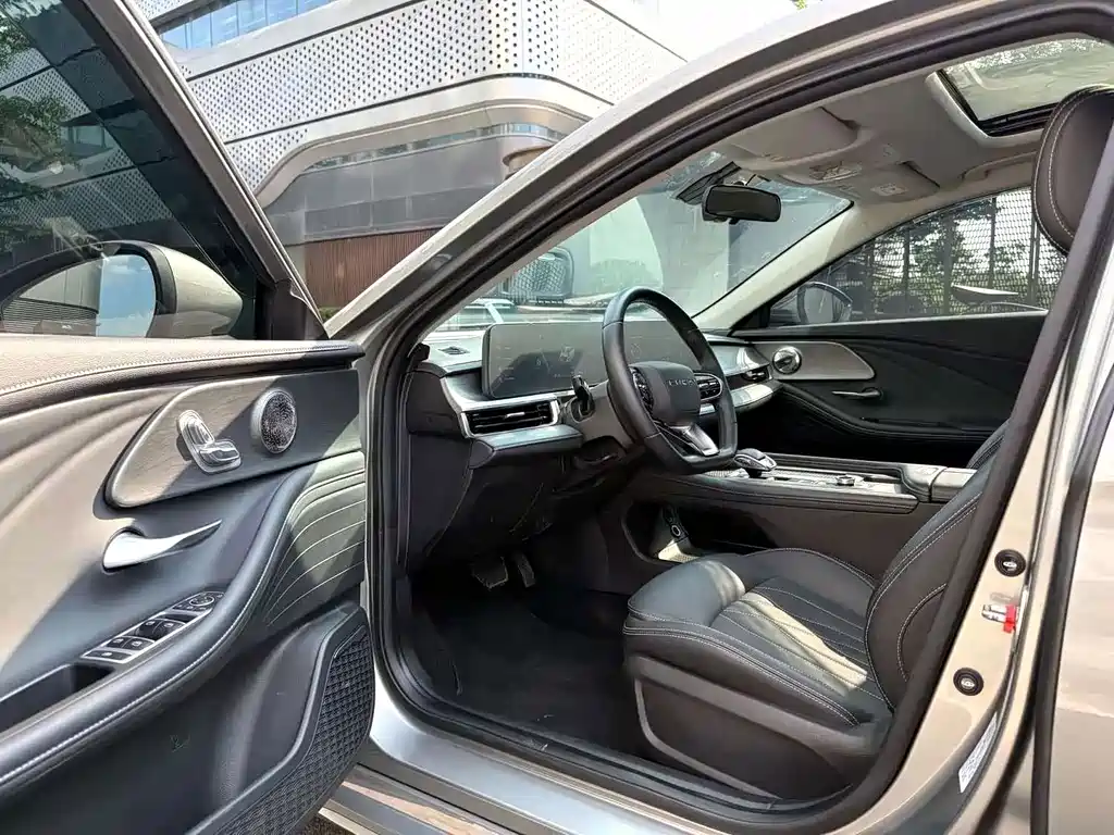 Chery Arrizo 8 — миниатюра 4