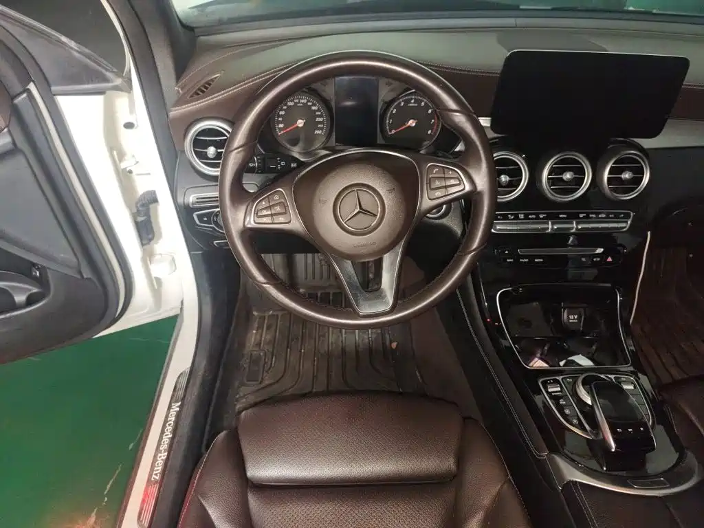 Mercedes-Benz GLC — миниатюра 3