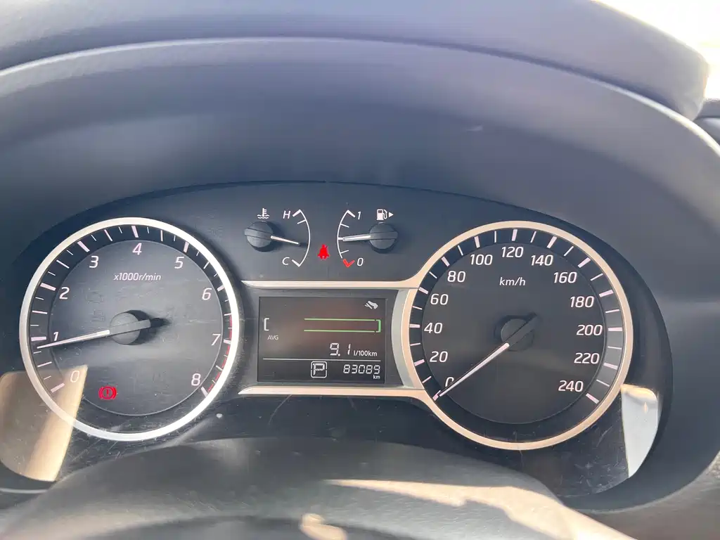 Nissan Bluebird — миниатюра 13