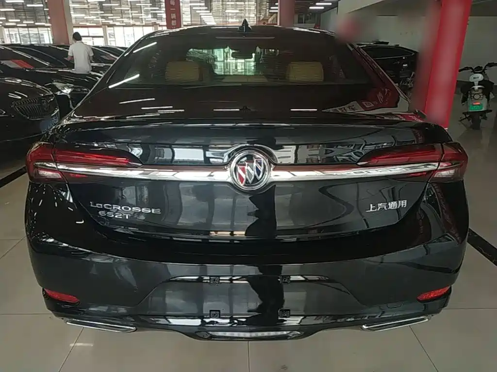 Buick LaCrosse — миниатюра 6