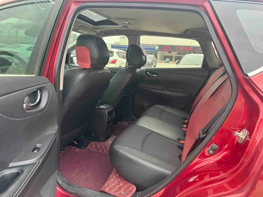 Nissan Tiida — миниатюра 6