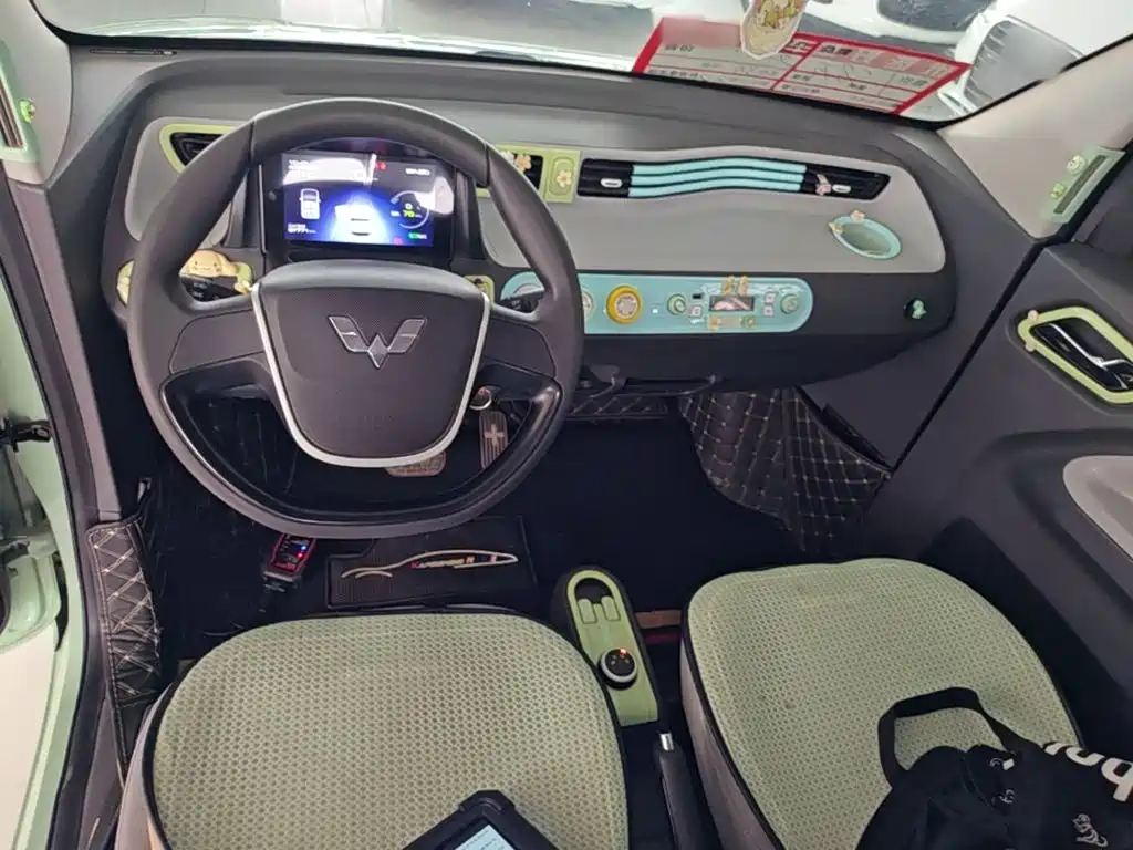 Wuling MINIEV — миниатюра 10