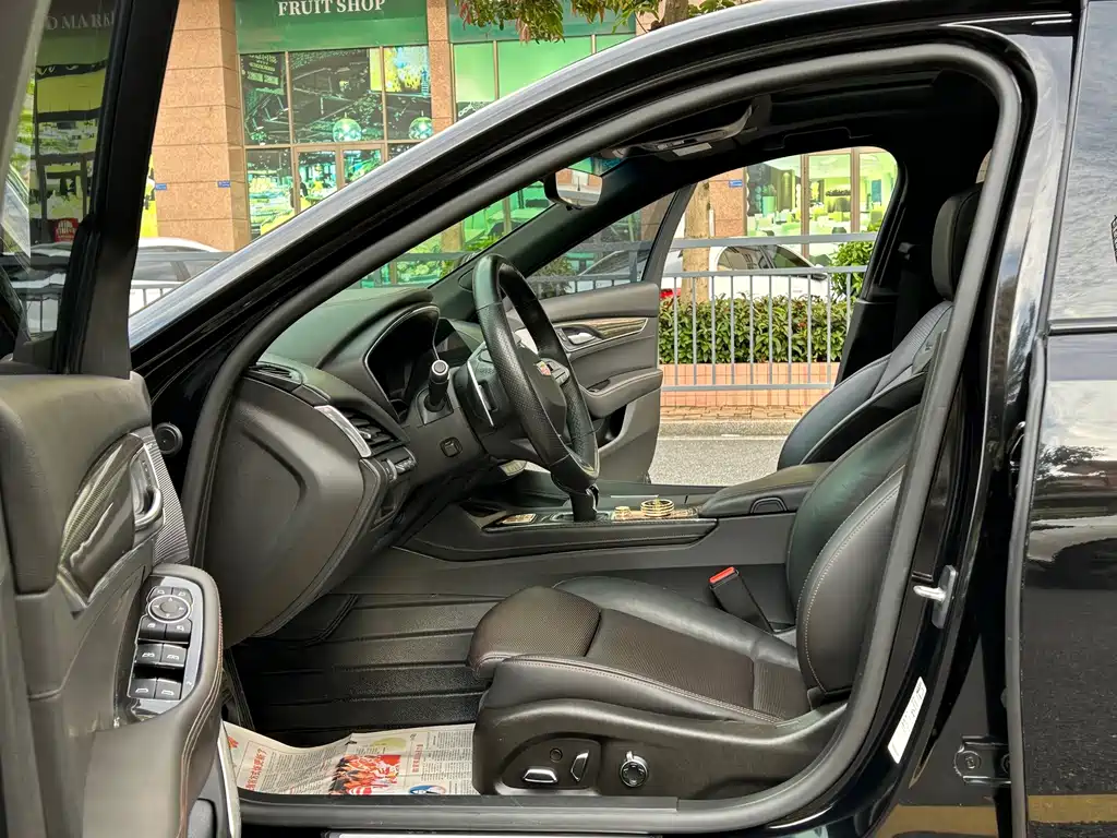 Cadillac CT5 — миниатюра 21