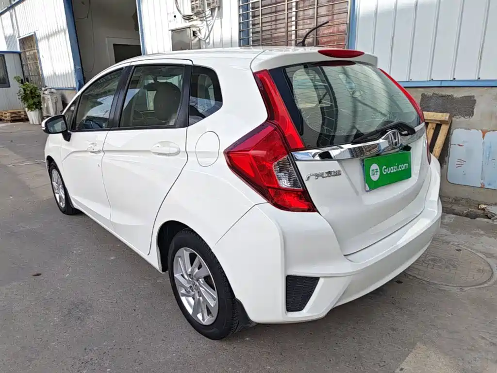 Honda Fit — миниатюра 5