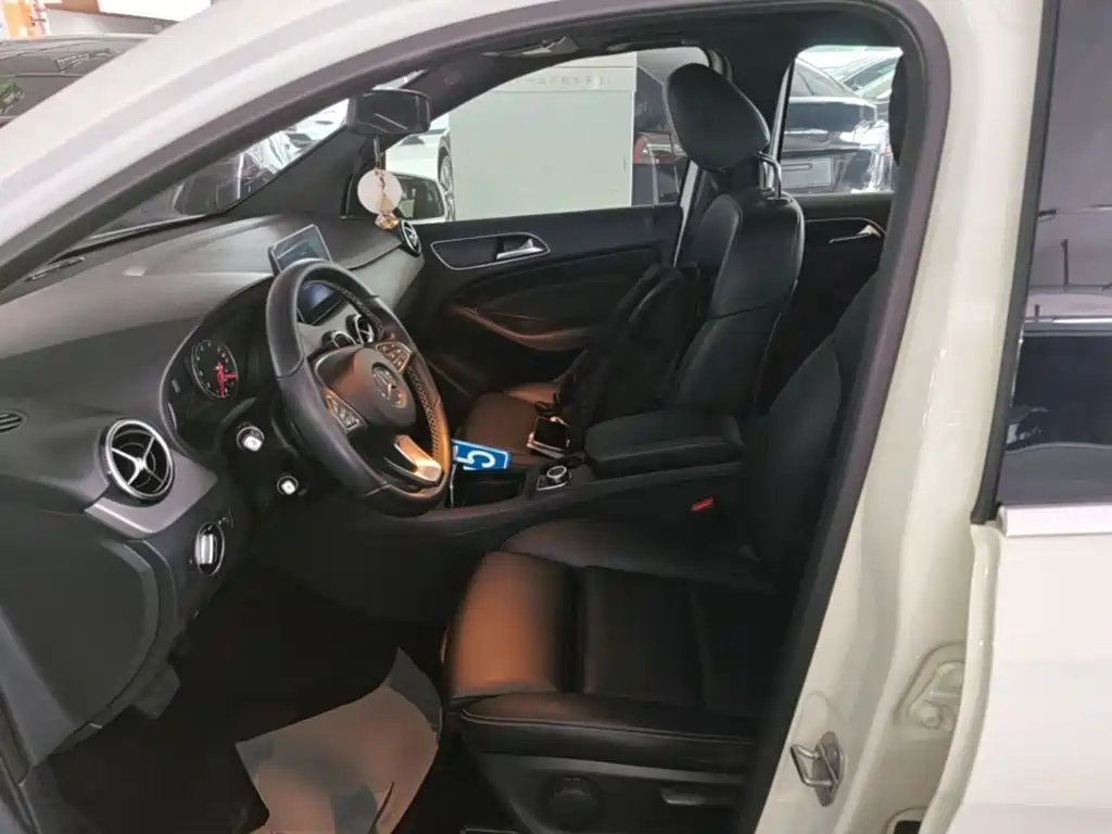 Mercedes-Benz B-Class — миниатюра 15