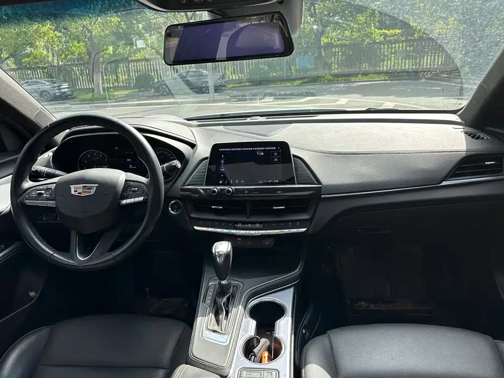 Cadillac CT4 — миниатюра 13