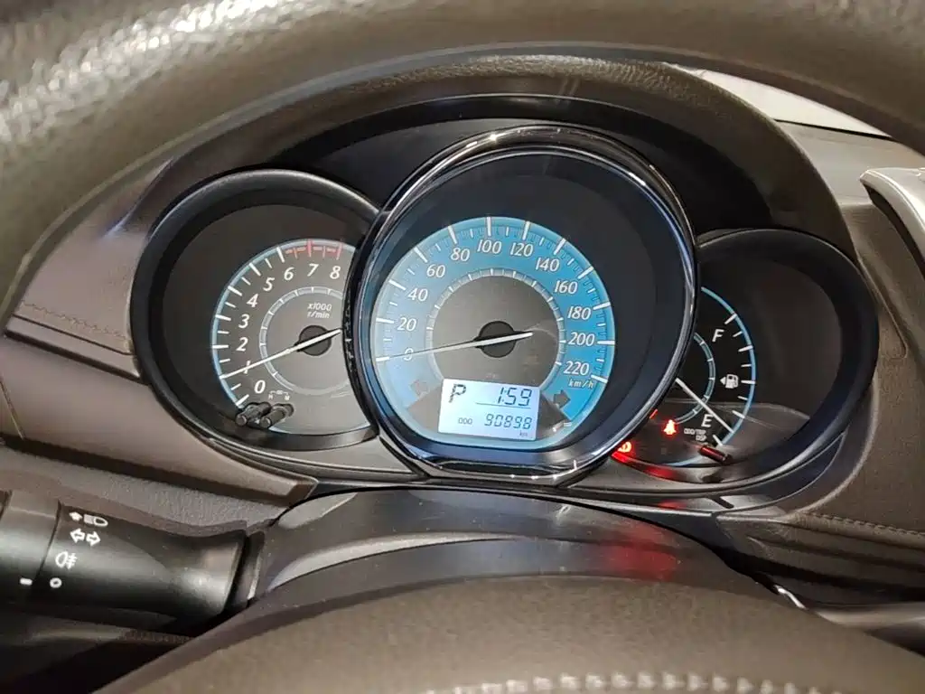 Toyota Yaris L — миниатюра 12