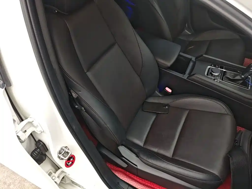 Mazda 3 Axela — миниатюра 25