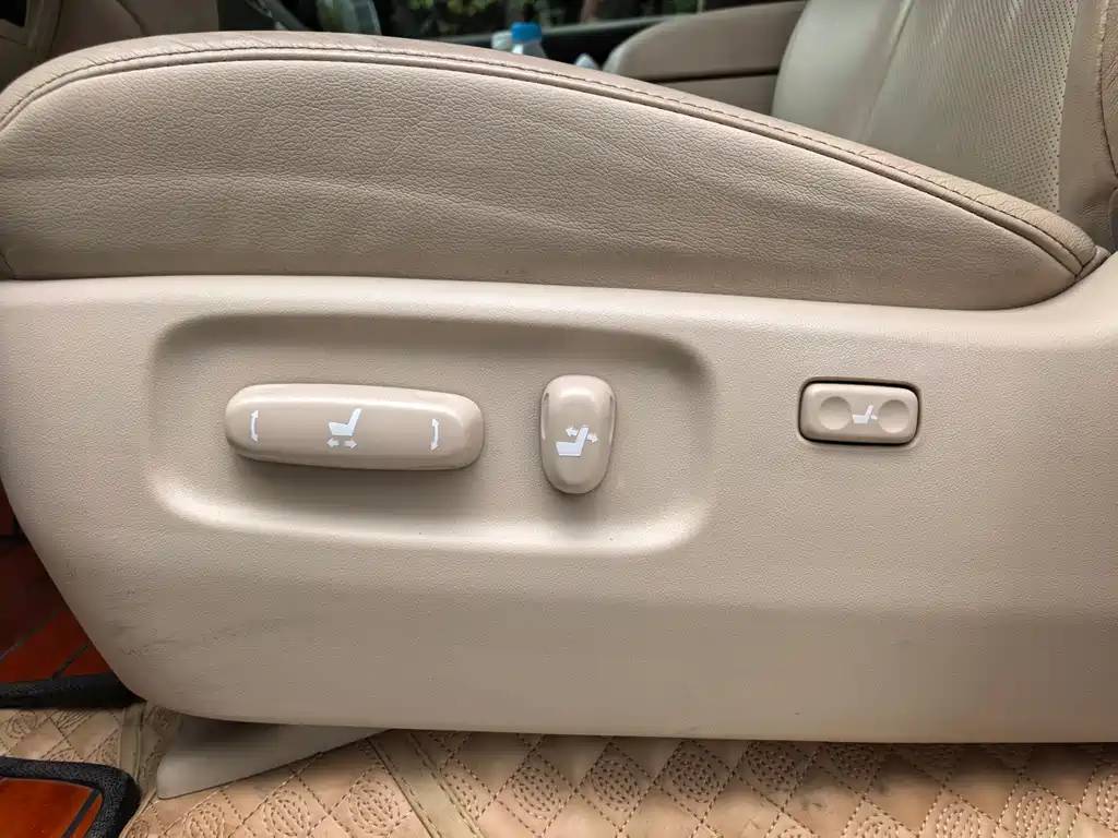 Toyota Land Cruiser — миниатюра 11