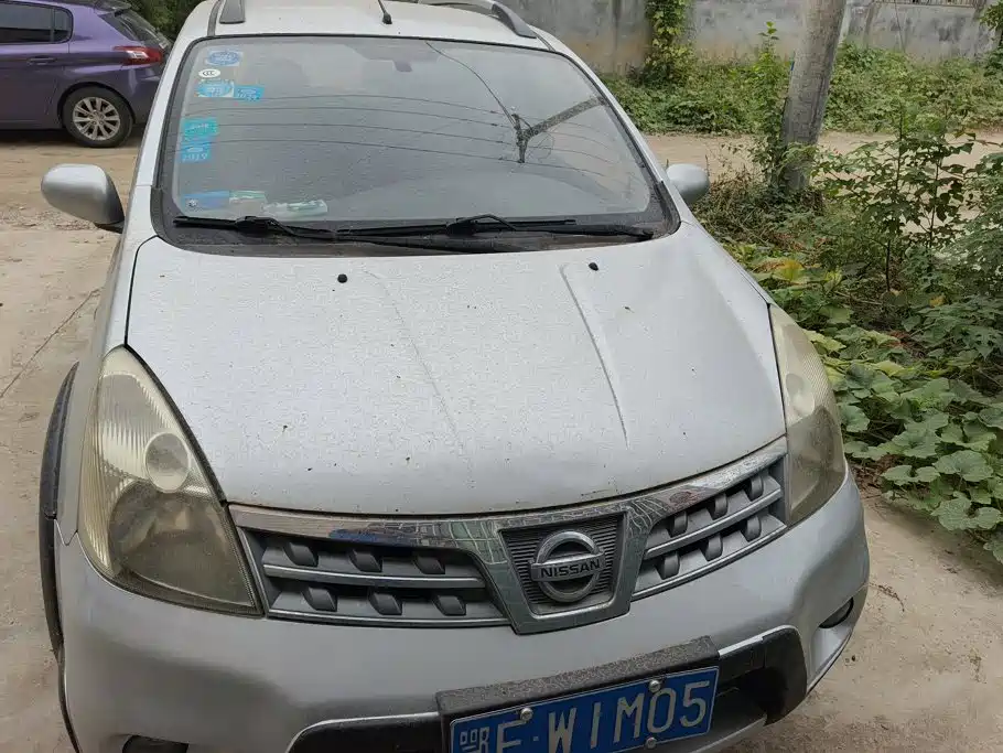 Nissan Livina — миниатюра 2