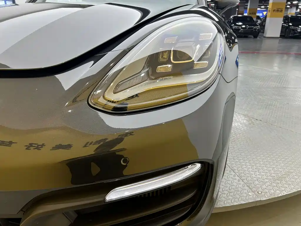 Porsche Panamera — миниатюра 5