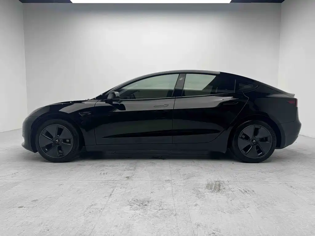 Tesla Model 3 — миниатюра 2