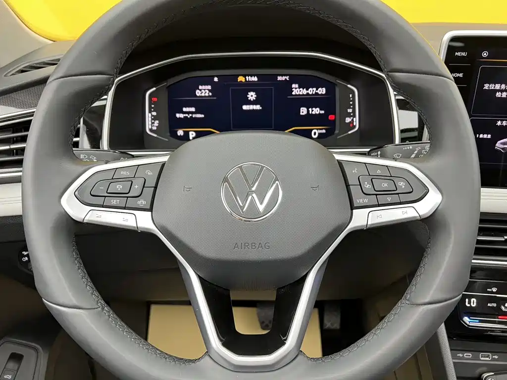 Volkswagen Tiguan L — миниатюра 15