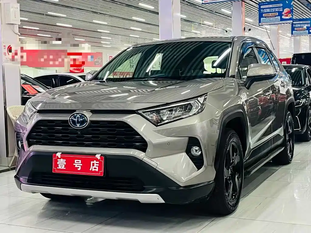 Toyota RAV4 2021