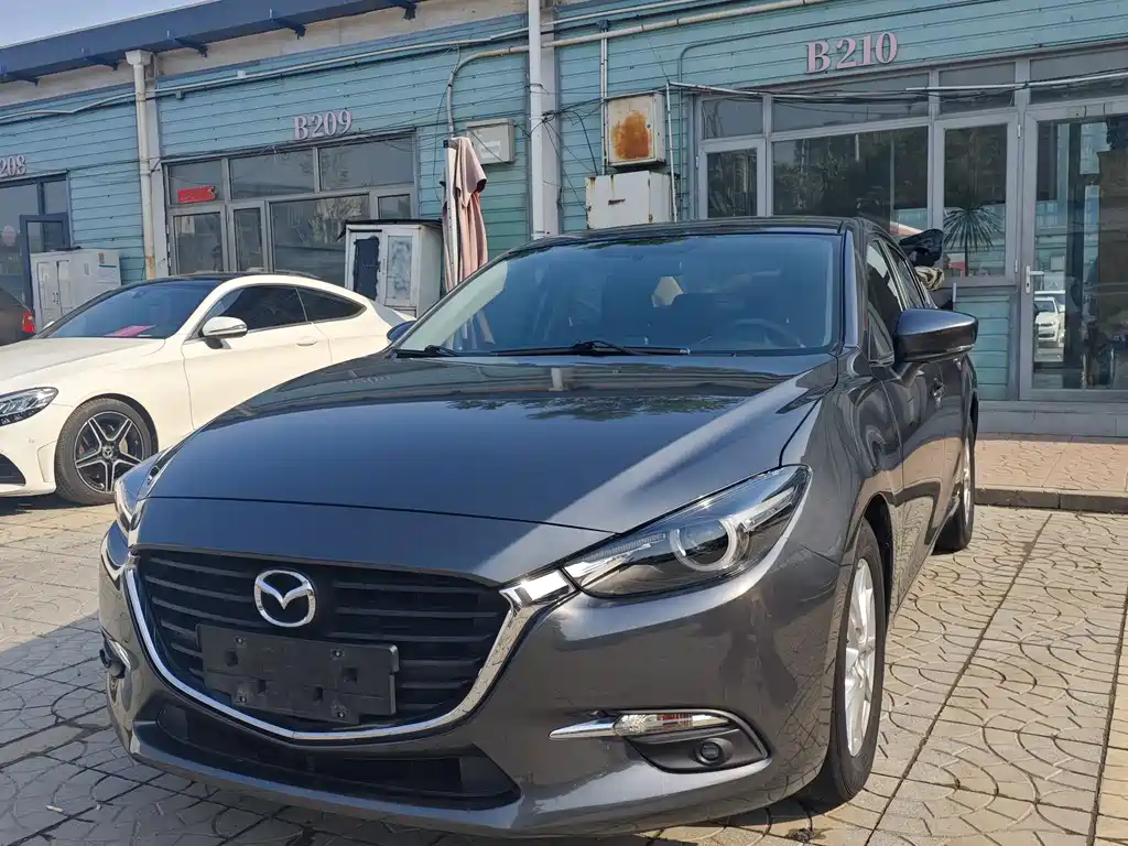 Mazda 3 Axela 2019