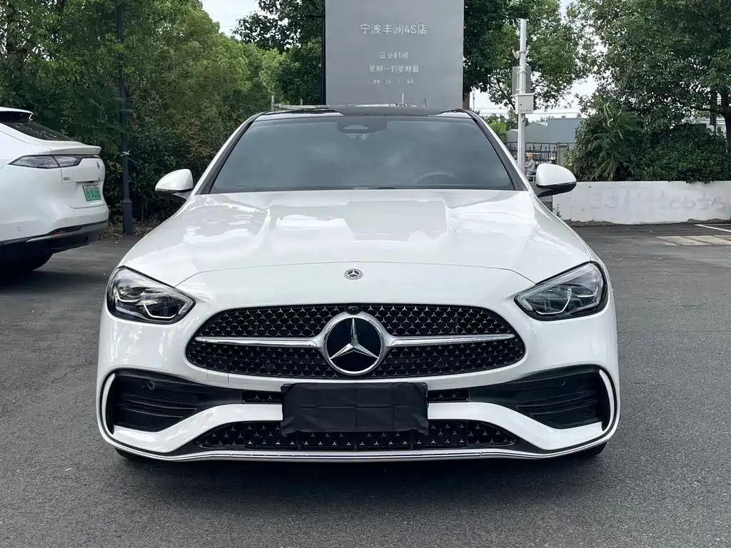 Mercedes-Benz C-Class — миниатюра 2