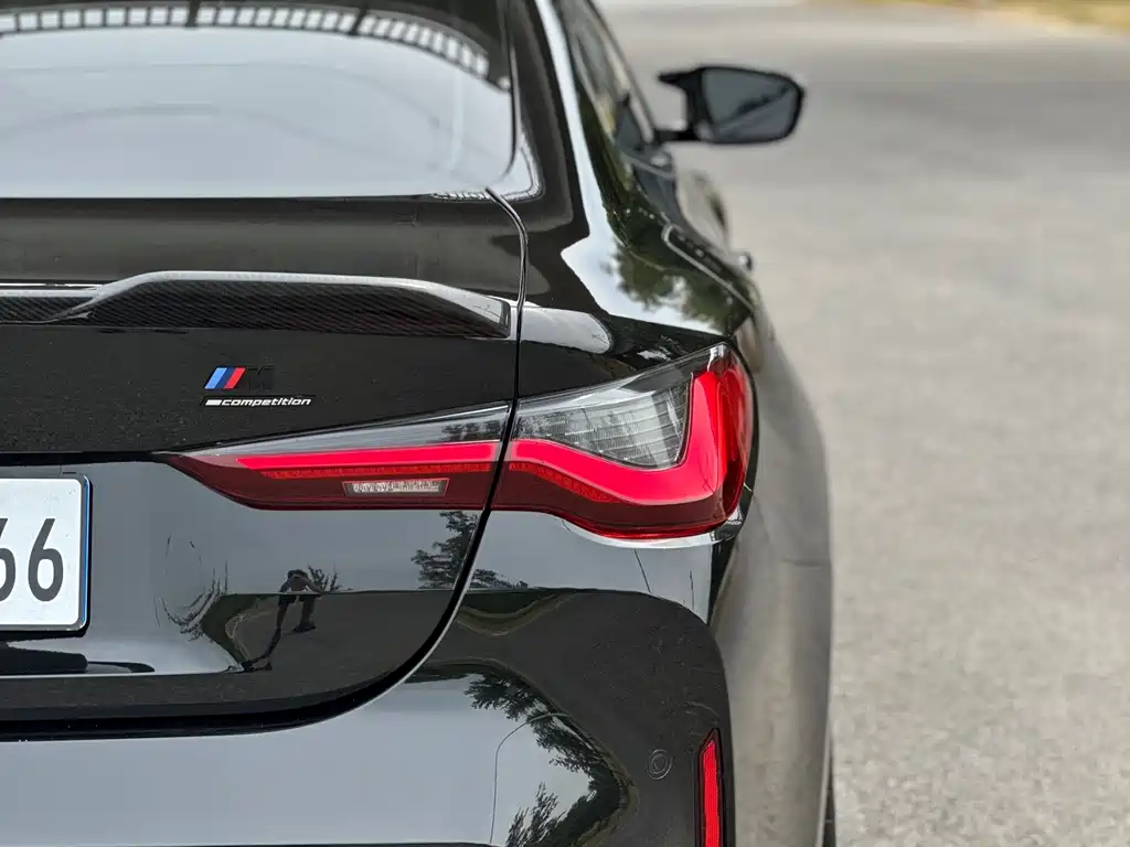 BMW M4 — миниатюра 8
