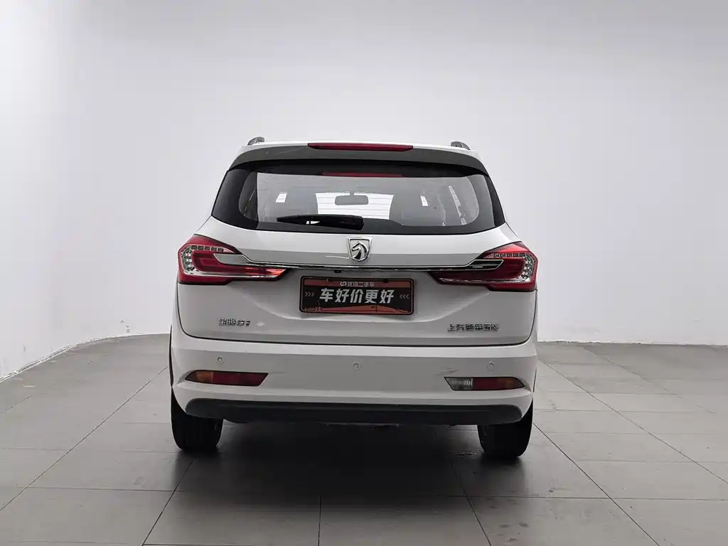 Baojun 310W — миниатюра 4