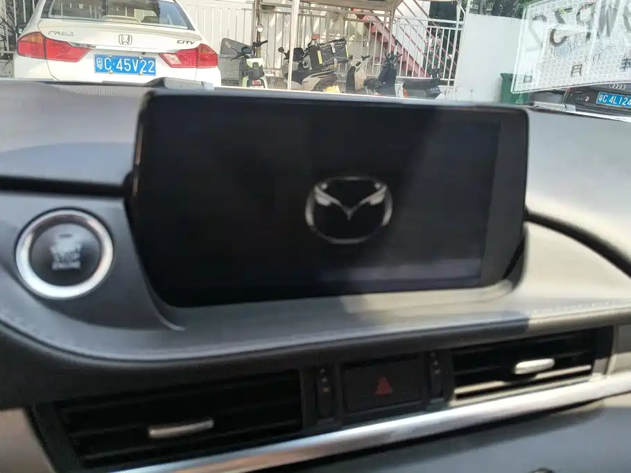 Mazda Atenza — миниатюра 13