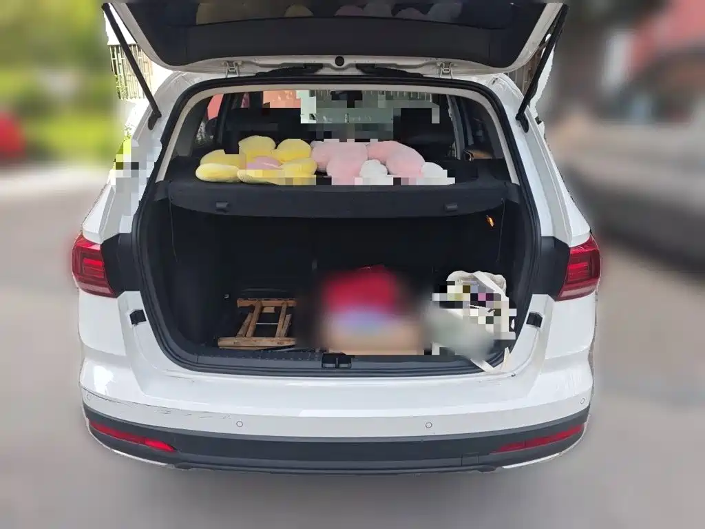 Volkswagen Tharu — миниатюра 10