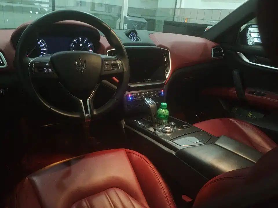 Maserati Ghibli — миниатюра 7