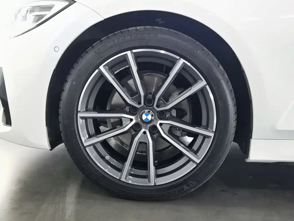 BMW 3 Series — миниатюра 17