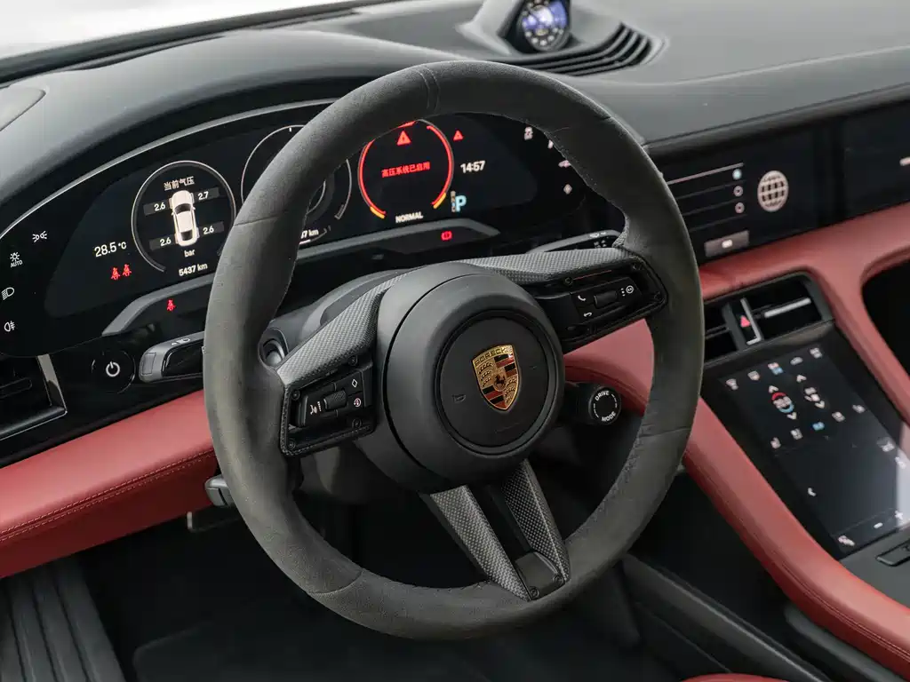 Porsche Taycan — миниатюра 18