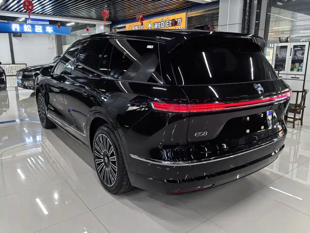 NIO ES8 — миниатюра 6