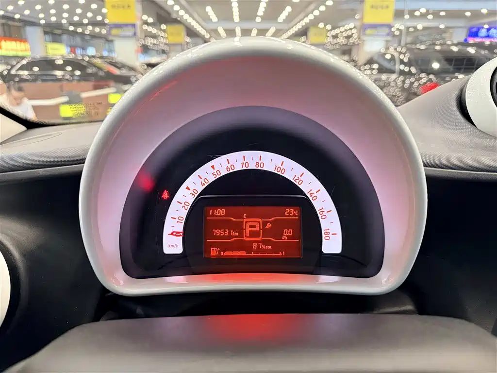 Smart forfour 1.0L 52 kW Lively Edition, фото 13