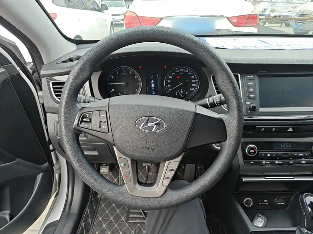 Hyundai Mistra — миниатюра 11
