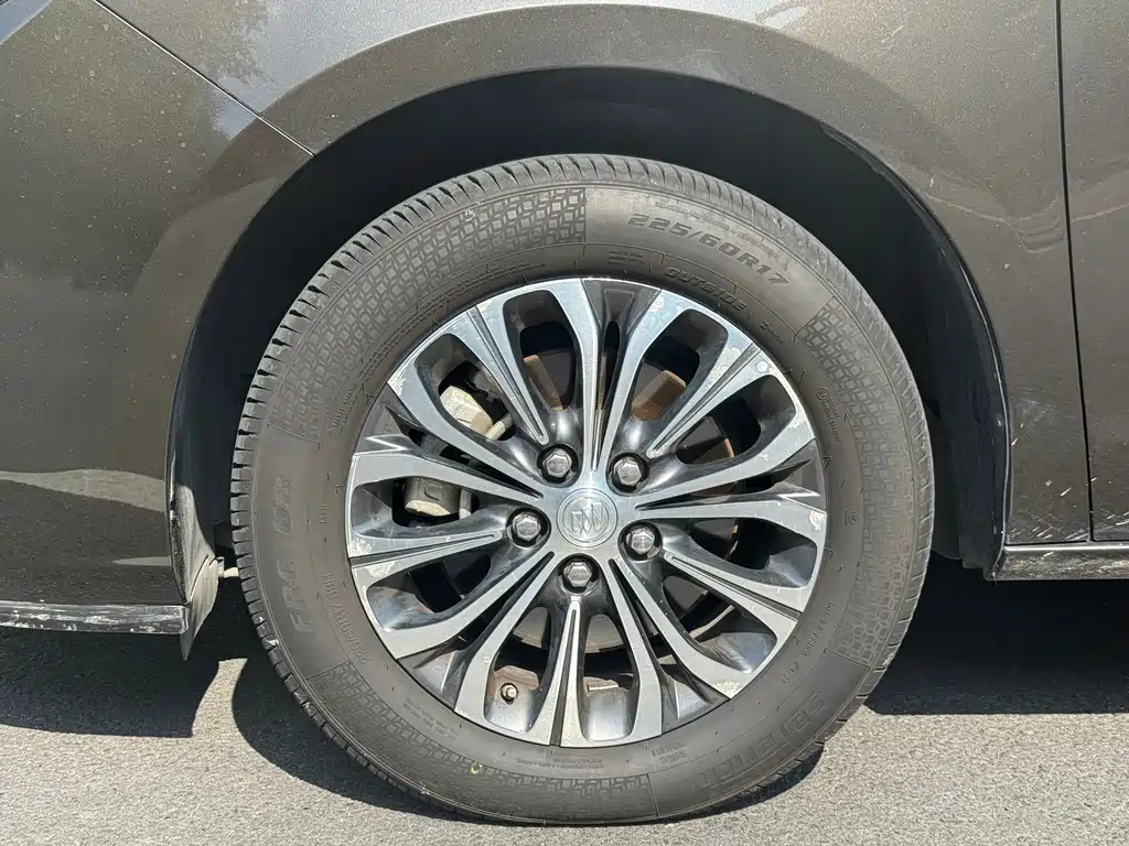 Buick GL8 — миниатюра 14