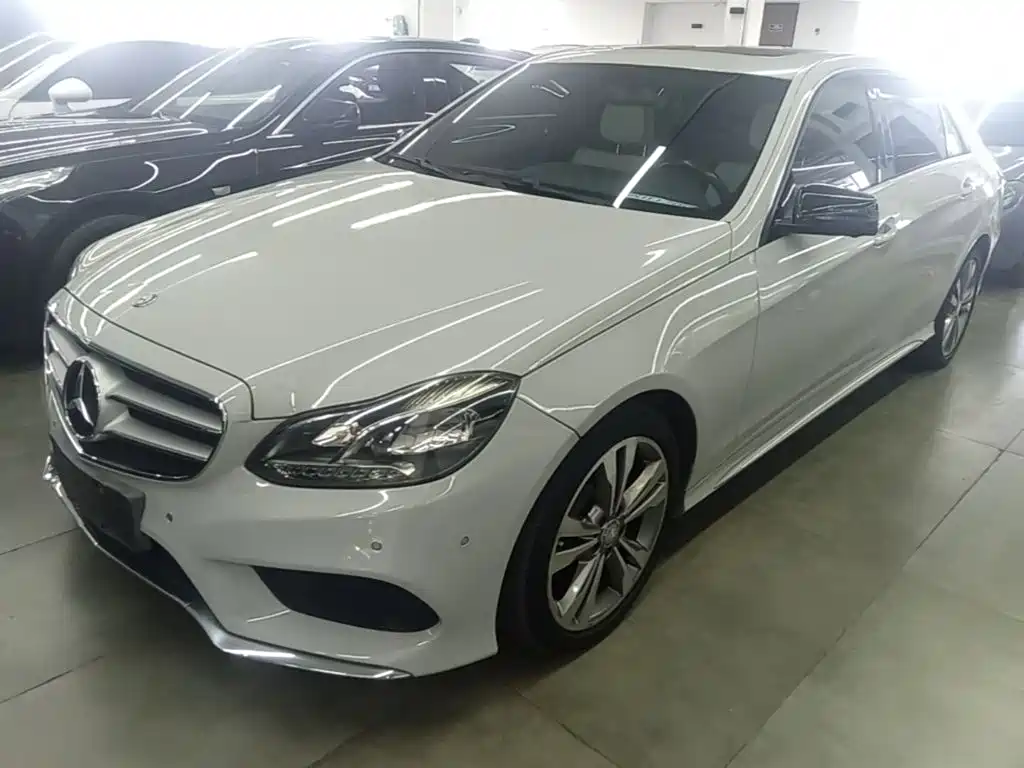 Mercedes-Benz E-Class — миниатюра 2