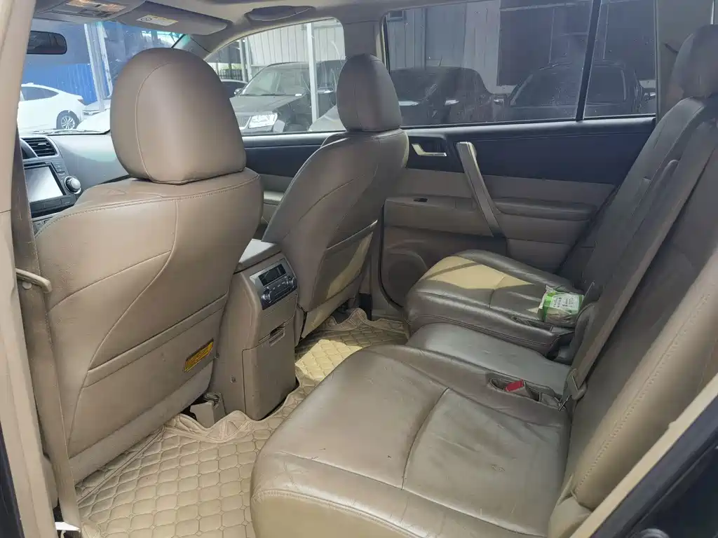 Toyota Highlander — миниатюра 6