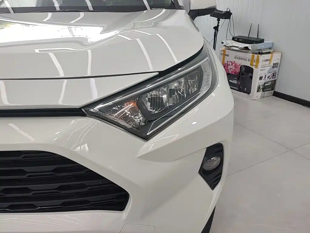 Toyota RAV4 — миниатюра 24