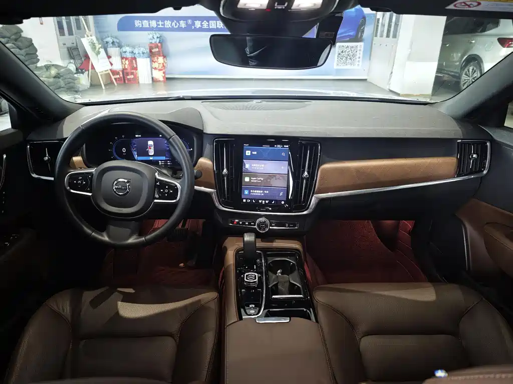 Volvo S90 2023 T8 Luxury