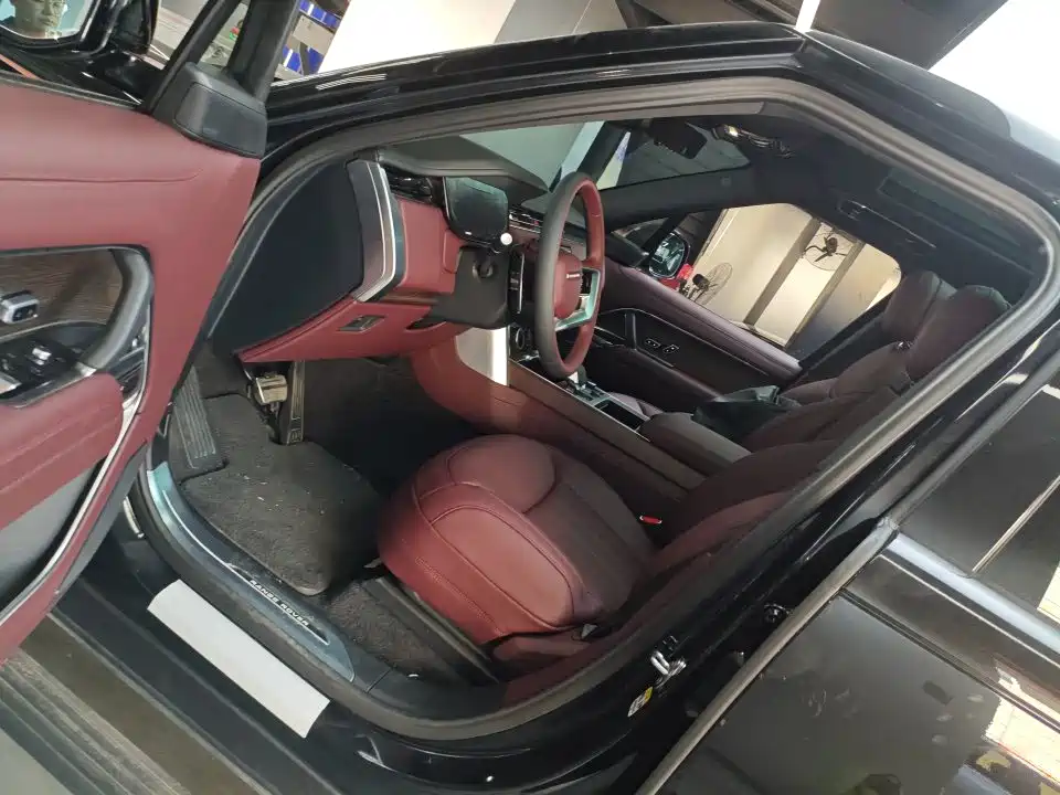 Land Rover Range Rover — миниатюра 4