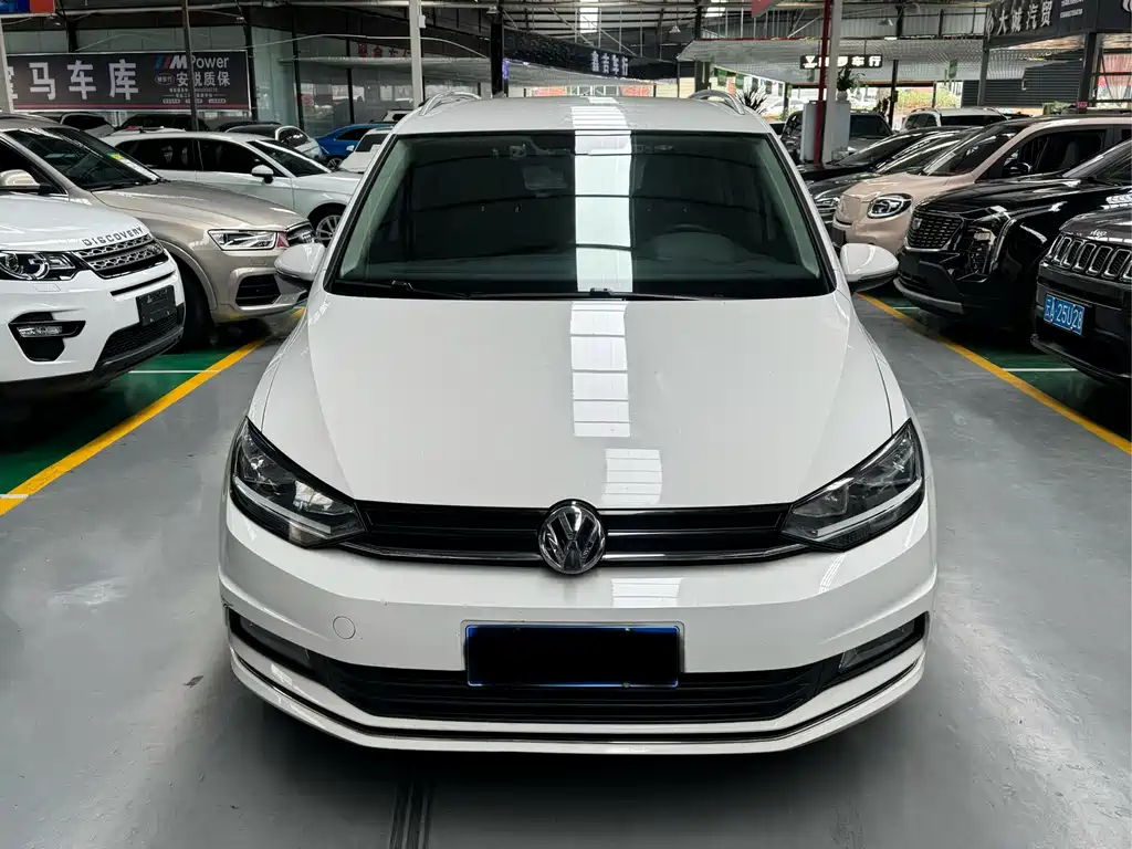 Volkswagen Touran — миниатюра 2