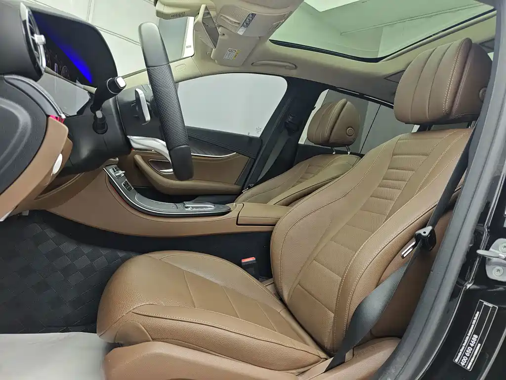 Mercedes-Benz E-Class — миниатюра 17